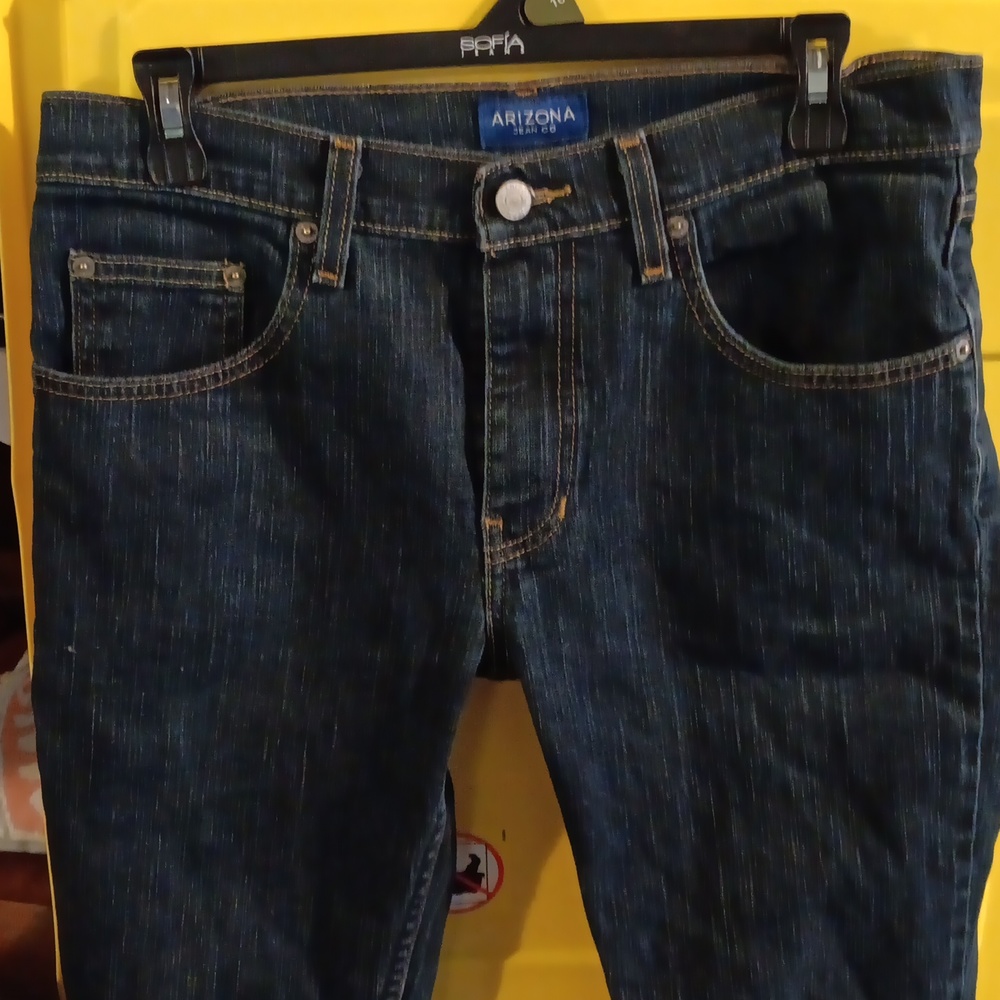 Arzonia jean Co.  Blue jeans 30x 32